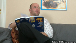 Русская блонди сосёт за зачет