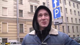 Пикаперы чпокнули вдвоем русскую шлюшку за деньги