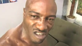 Частный секс русской красотки с толстым членом негра