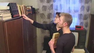 Сынишка поимел свою старую милфу в разных позах