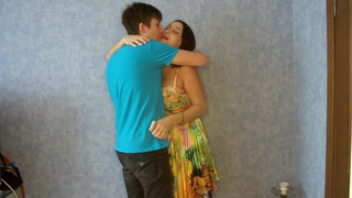 Лижу пещерку чужой жене в возрасте пока она говорит с мужем по телефону