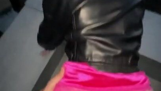 А так можно было? Сношаются в метро СПб после Алых Парусов