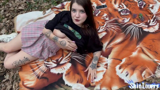 Незнакомец, ещё поговорим или уже заткнёшь мне ротик членом?