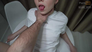 Любишь трахаться, люби и малафью глотать — не в тебя же мне кончать