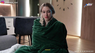 Я хочу спать с тобой, буду сосать и делиться пиздой — пусти, брат