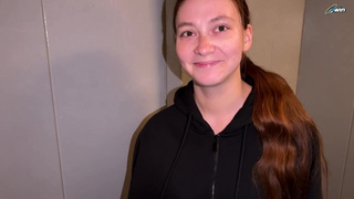 Подумаешь, друг друга не знаем — минету в лифте это не помешает