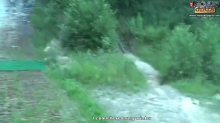 Русские пикаперы выебали молоденькую малышку в парке