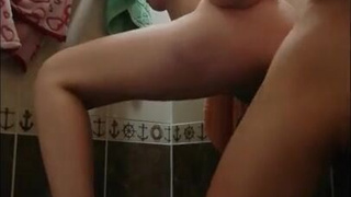 Брат отжарил русскую сестру в ванной и снял видео на скрытую камеру