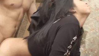 Узбечку жестко в позе раком пендюрит русский полицай