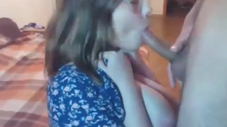 Русская грудастенькая сестра Аня в очках получает порцию кончи от брата