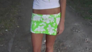 Студенты ебутся в подъезде по пути на вечеринку