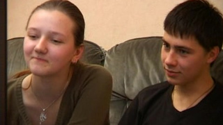 Кент увлек суку порно видео и впер ей в манду в позе рачком