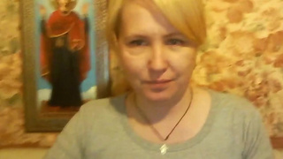 Пока муженек на работе, любимая показывает прелести по вебке