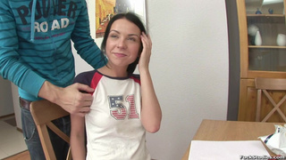 Первый анальный секс юной русской студентки