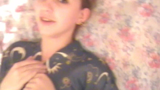 Горячая супруга отсосала хуй рогоносца перед сексом в половую щель крупным планом